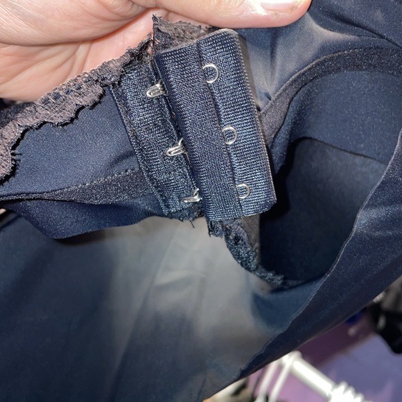NEW Black Triple clasp BRA soft no lines back size says 3XL chine it’s a Med fit - Picture 6 of 9